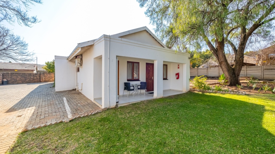 Commercial Property for Sale in Flamwood North West